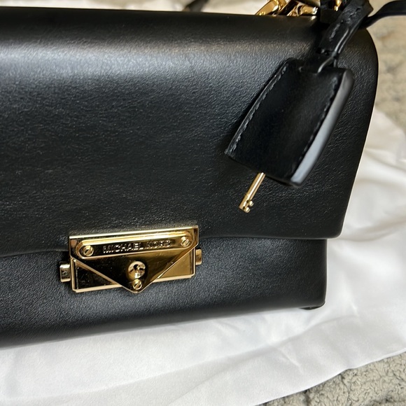 Michael Kors purse - Picture 3 of 4